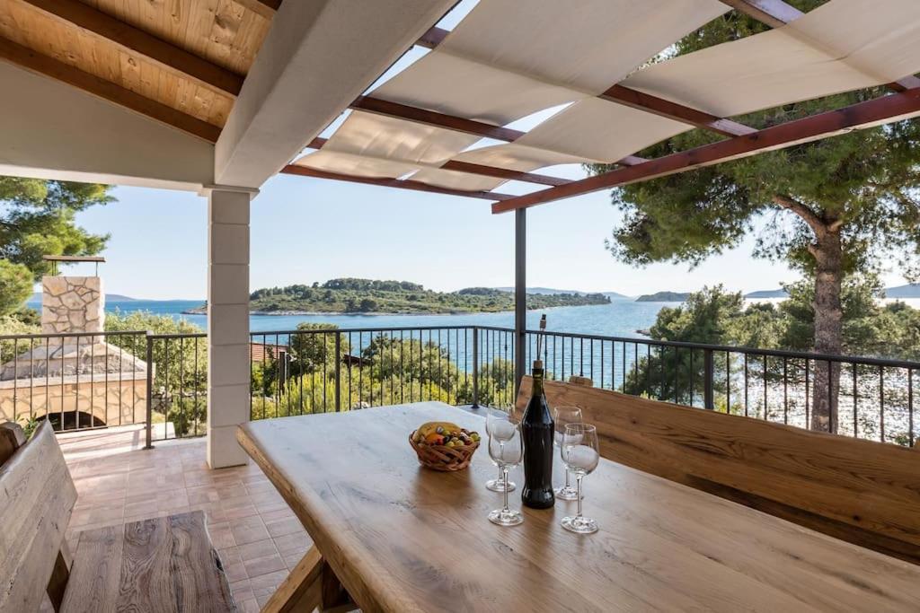 הוילה אוקרוג גורניי Beautiful Bay House Duga מראה חיצוני תמונה